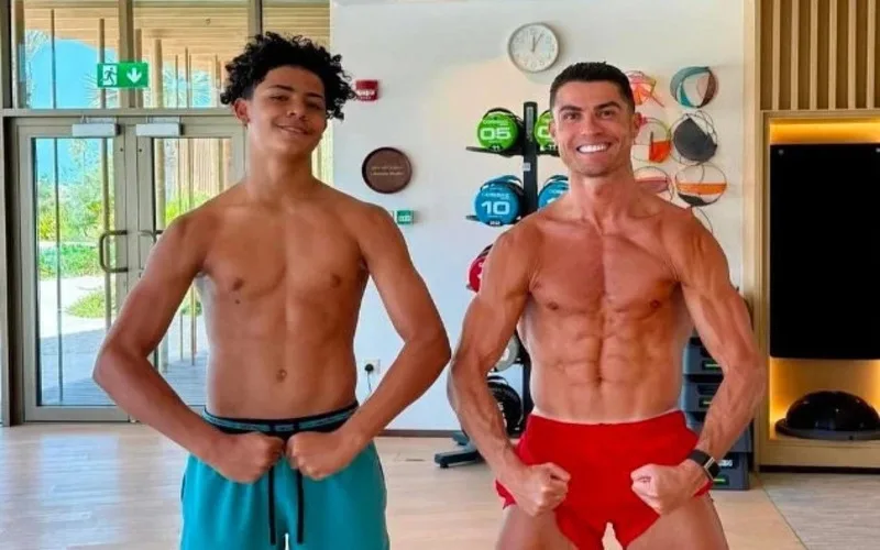 ronaldo co bao nhieu con kham pha cuoc song gia dinh cr7